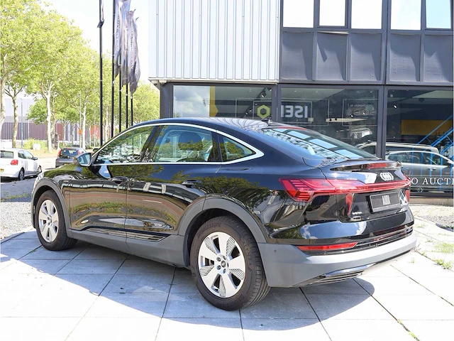 Audi e-tron sportback 50 quattro 71 kwh 230kw automaat 2022 - afbeelding 23 van  31