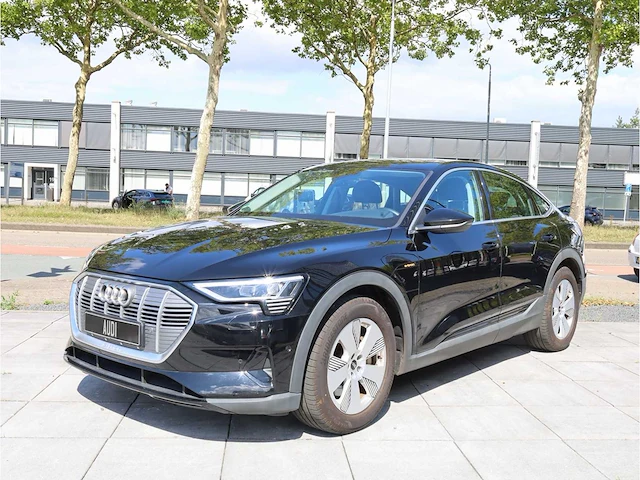 Audi e-tron sportback 50 quattro 71 kwh 230kw automaat 2022 - afbeelding 31 van  31