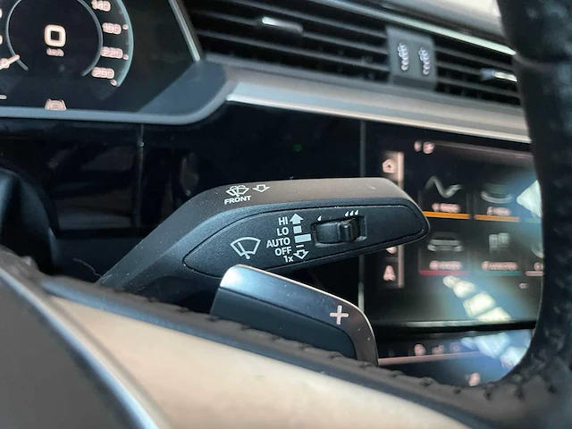 Audi e-tron sportback 50 quattro edition 313pk 2020 (origineel-nl + 1e eigenaar), j-618-gl - afbeelding 32 van  68