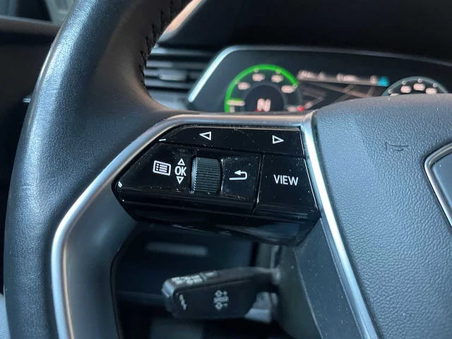 Audi e-tron sportback 50 quattro edition 313pk 2020 (origineel-nl + 1e eigenaar), j-618-gl - afbeelding 33 van  68