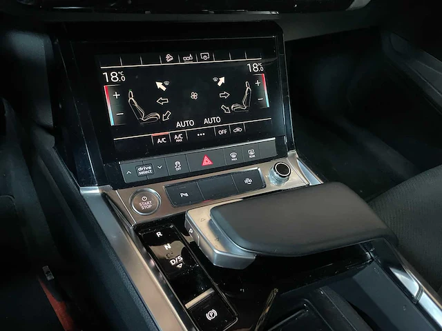 Audi e-tron sportback 50 quattro edition 313pk 2020 (origineel-nl + 1e eigenaar), j-618-gl - afbeelding 41 van  68