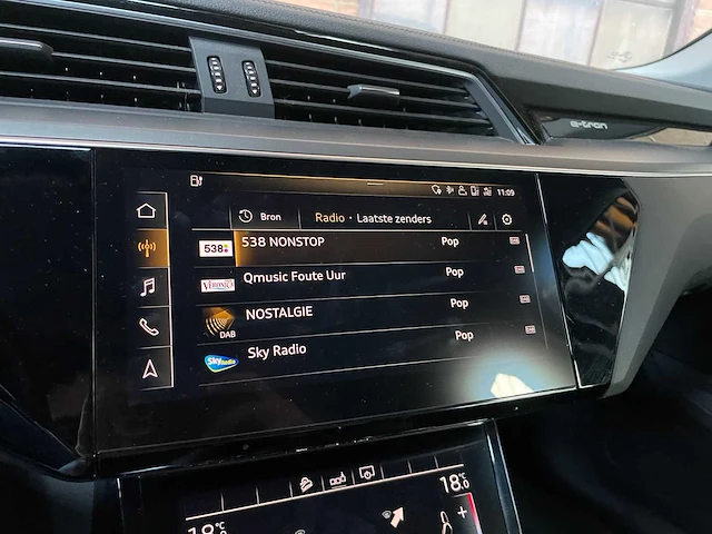 Audi e-tron sportback 50 quattro edition 313pk 2020 (origineel-nl + 1e eigenaar), j-618-gl - afbeelding 43 van  68
