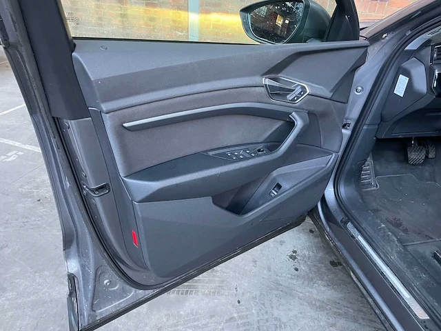 Audi e-tron sportback 50 quattro edition 313pk 2020 (origineel-nl + 1e eigenaar), j-618-gl - afbeelding 51 van  68