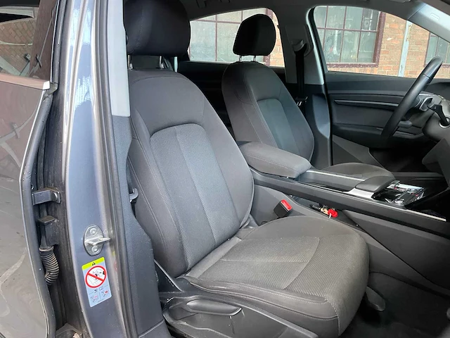 Audi e-tron sportback 50 quattro edition 313pk 2020 (origineel-nl + 1e eigenaar), j-618-gl - afbeelding 61 van  68