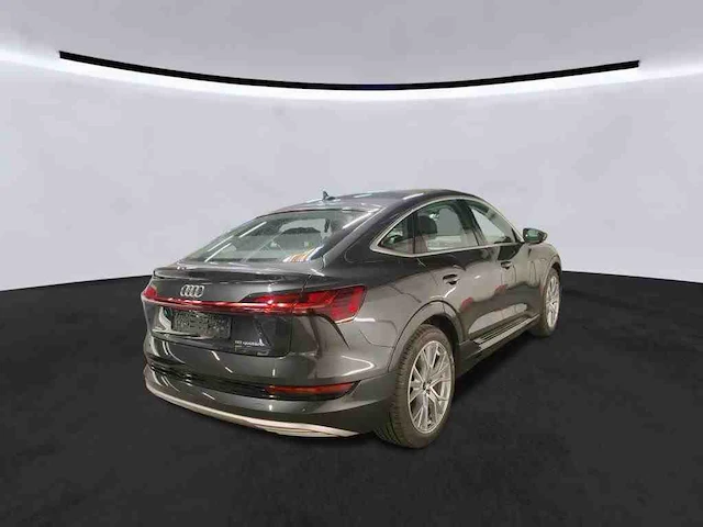 Audi e-tron sportback 55 quattro 95 kwh 300kw automaat 2022 - afbeelding 10 van  17