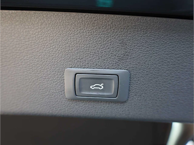 Audi e-tron sportback 55 quattro 95 kwh 300kw automaat 2022 - afbeelding 13 van  30