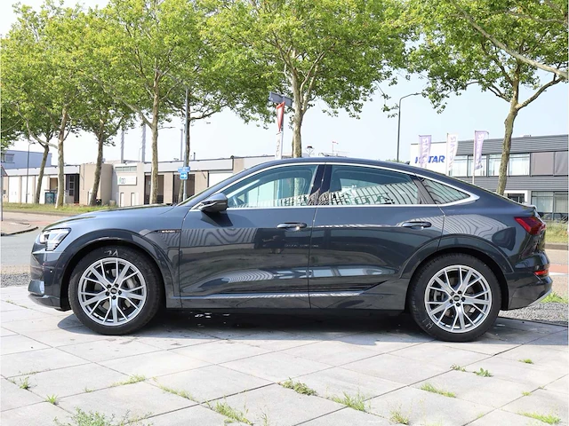 Audi e-tron sportback 55 quattro 95 kwh 300kw automaat 2022 - afbeelding 12 van  30