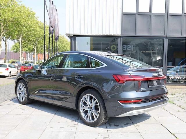 Audi e-tron sportback 55 quattro 95 kwh 300kw automaat 2022 - afbeelding 23 van  30