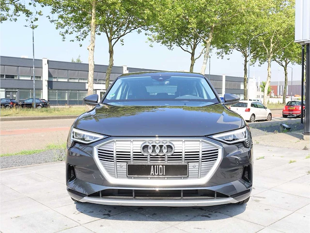 Audi e-tron sportback 55 quattro 95 kwh 300kw automaat 2022 - afbeelding 29 van  30