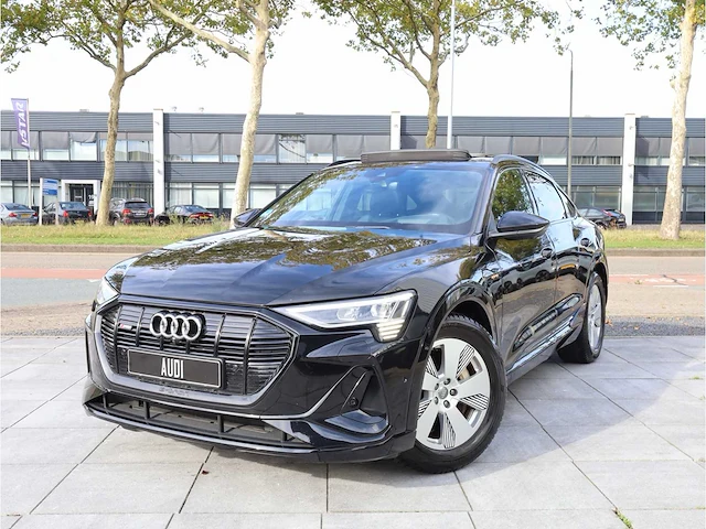Audi e-tron sportback 55 quattro 95 kwh s-line 2x 300kw automaat 2020 - afbeelding 1 van  47