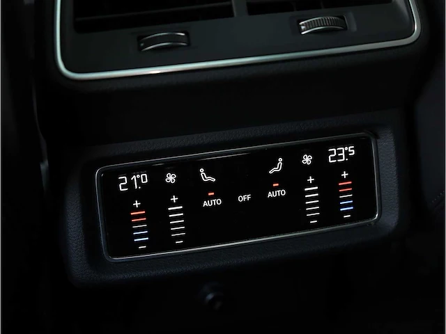 Audi e-tron sportback 55 quattro 95 kwh s-line 2x 300kw automaat 2020 - afbeelding 35 van  47
