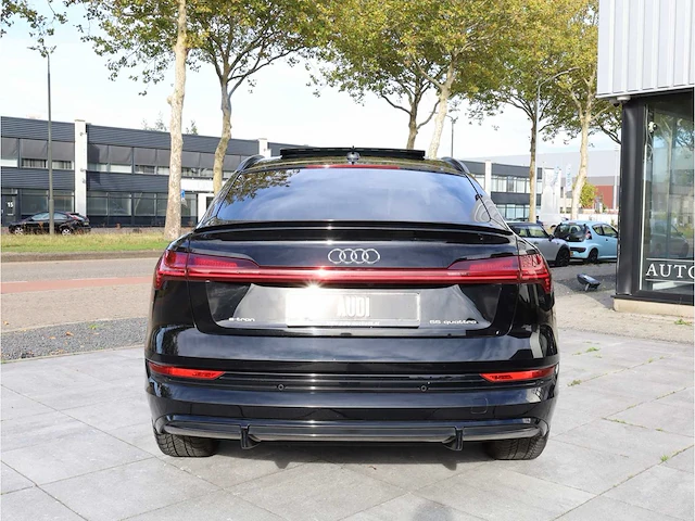 Audi e-tron sportback 55 quattro 95 kwh s-line 2x 300kw automaat 2020 - afbeelding 4 van  47