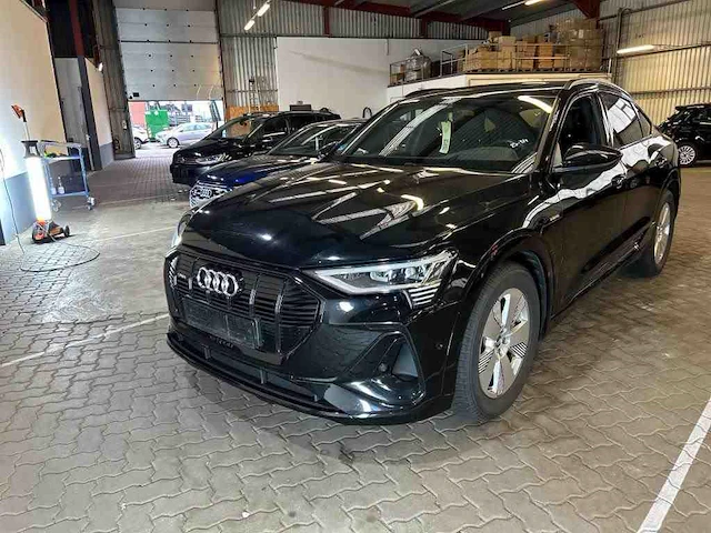 Audi e-tron sportback 55 quattro 95 kwh s-line 2x 300kw automaat 2020 - afbeelding 1 van  16