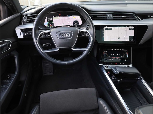 Audi e-tron sportback 55 quattro 95 kwh s-line 2x 300kw automaat 2020 - afbeelding 17 van  47