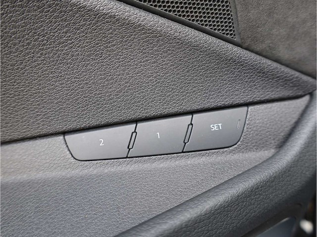 Audi e-tron sportback 55 quattro 95 kwh s-line 2x 300kw automaat 2020 - afbeelding 30 van  47