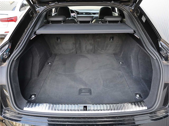 Audi e-tron sportback 55 quattro 95 kwh s-line 2x 300kw automaat 2020 - afbeelding 38 van  47