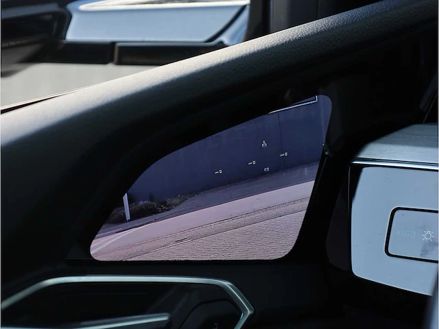 Audi e-tron sportback 55 quattro s-line 300kw automaat 2020 - afbeelding 11 van  43