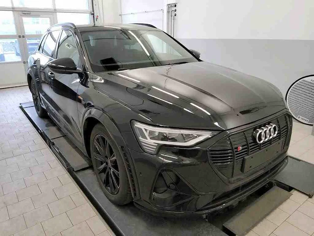 Audi e-tron sportback quattro 503pk automaat 2022 vierwielaandrijving - afbeelding 12 van  18