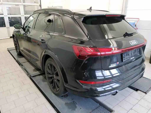 Audi e-tron sportback quattro 503pk automaat 2022 vierwielaandrijving - afbeelding 13 van  18