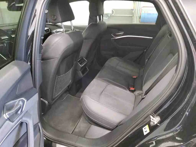 Audi e-tron sportback quattro 503pk automaat 2022 vierwielaandrijving - afbeelding 15 van  18