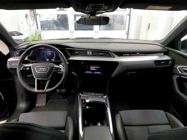 Audi e-tron sportback quattro 503pk automaat 2022 vierwielaandrijving - afbeelding 16 van  18