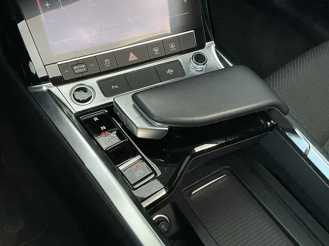 Audi e-tron sportback s-line quattro 313pk automaat 2021 - afbeelding 16 van  38