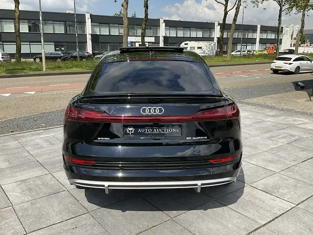 Audi e-tron sportback s-line quattro 313pk automaat 2021 - afbeelding 33 van  38