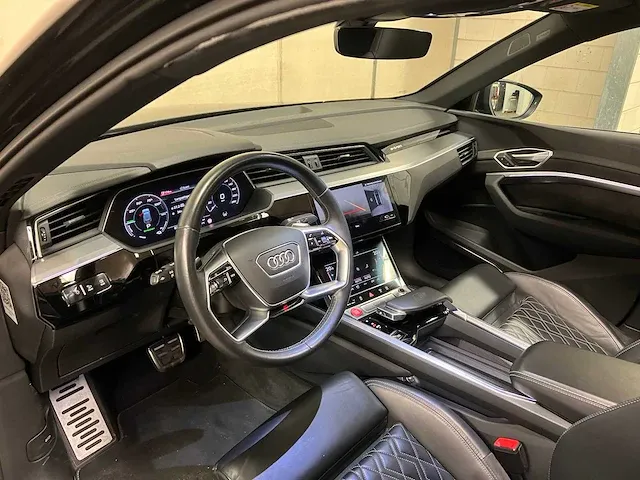 Audi e-tron sportback s quattro 95 kwh 503pk 2020, l-554-vg - afbeelding 22 van  68