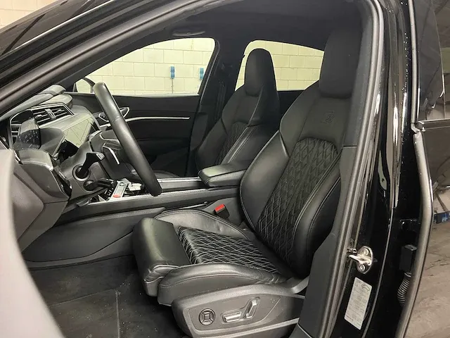 Audi e-tron sportback s quattro 95 kwh 503pk 2020, l-554-vg - afbeelding 42 van  68