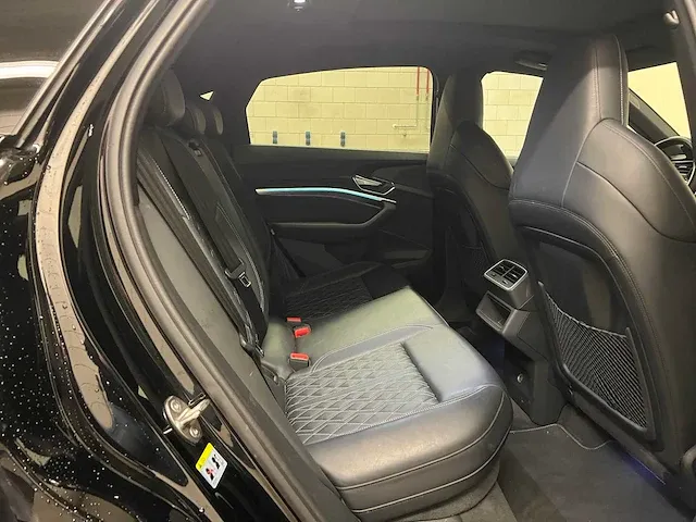 Audi e-tron sportback s quattro 95 kwh 503pk 2020, l-554-vg - afbeelding 52 van  68