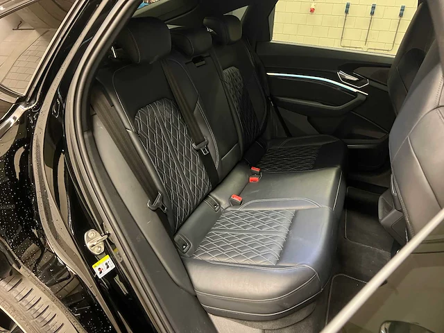 Audi e-tron sportback s quattro 95 kwh 503pk 2020, l-554-vg - afbeelding 53 van  68