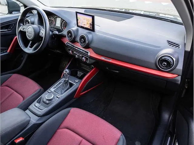 Audi q2 30 tfsi sport automaat 2019 panoramadak keyless go & entry elektrische kofferklep adaptive fabrieksgarantie - afbeelding 5 van  31