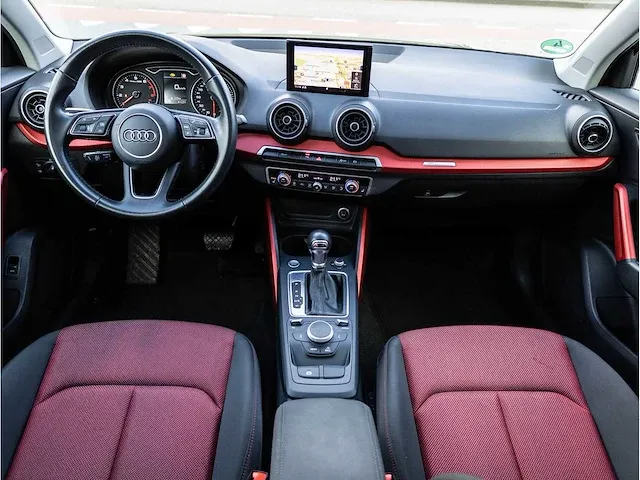 Audi q2 30 tfsi sport automaat 2019 panoramadak keyless go & entry elektrische kofferklep adaptive fabrieksgarantie - afbeelding 6 van  31