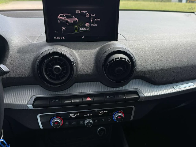 Audi q2 30 tfsi sport pro line; x-152-vb - afbeelding 8 van  24