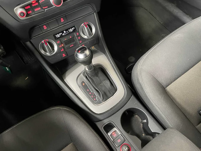 Audi q3 2.0 tfsi quattro 170pk 2013, 8-sht-60 - afbeelding 26 van  33