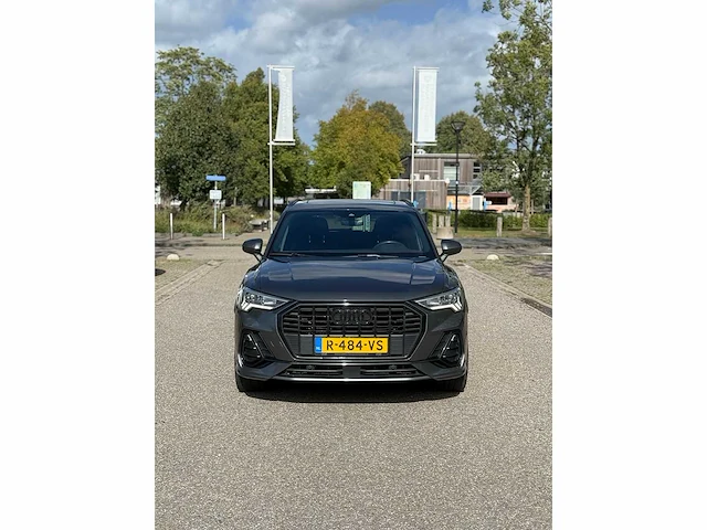 Audi q3 40 tfsi quattro s line edition one 2019 | r-484-vs i - afbeelding 1 van  34
