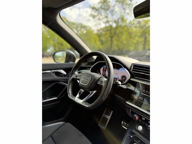 Audi q3 40 tfsi quattro s line edition one 2019 | r-484-vs i - afbeelding 28 van  34