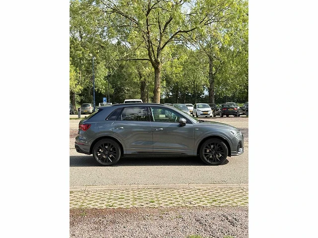 Audi q3 40 tfsi quattro s line edition one 2019 | r-484-vs i - afbeelding 31 van  34