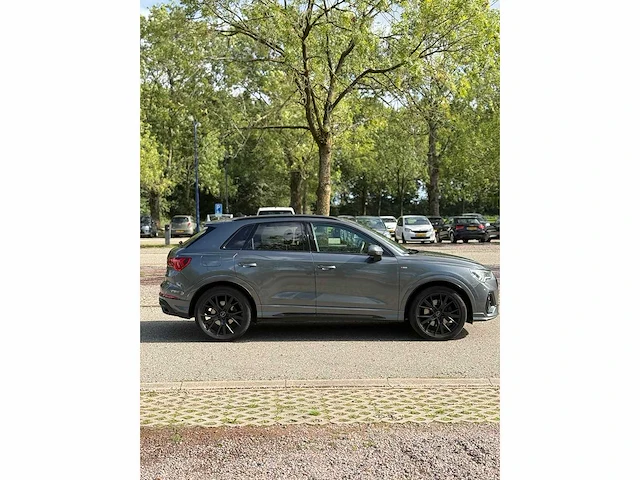Audi q3 40 tfsi quattro s line edition one 2019 | r-484-vs i - afbeelding 33 van  34