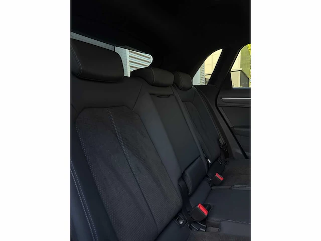 Audi q3 40 tfsi quattro s line edition one 2019 | r-484-vs - afbeelding 9 van  25