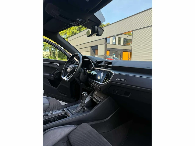 Audi q3 40 tfsi quattro s line edition one 2019 | r-484-vs - afbeelding 13 van  25
