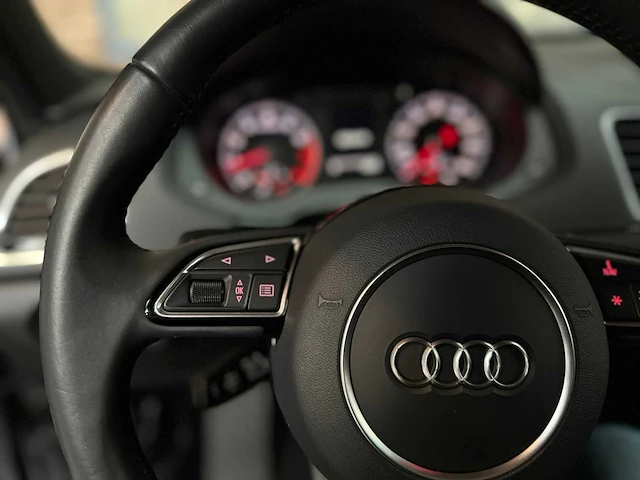 Audi q3 s-line 2.0 tfsi 200pk 2018 - afbeelding 24 van  48