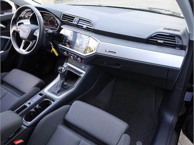 Audi q3 sportback 35 tfsi 150pk automaat 2022 - afbeelding 13 van  28