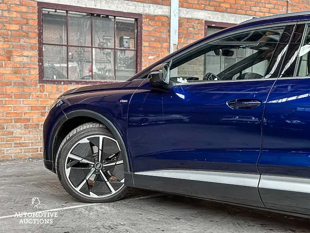 Audi q4 e-tron 35 s-line launch edition 55 kwh 170pk 2021, t-639-dp - afbeelding 18 van  83