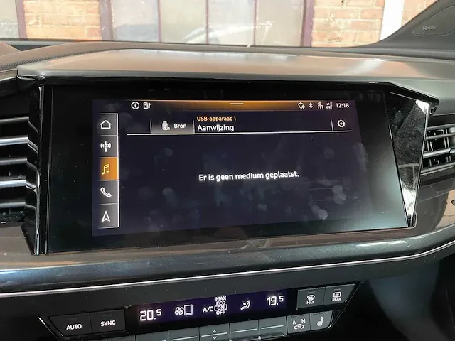 Audi q4 e-tron 35 s-line launch edition 55 kwh 170pk 2021, t-639-dp - afbeelding 27 van  83
