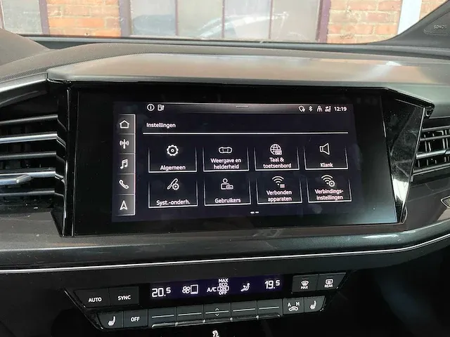 Audi q4 e-tron 35 s-line launch edition 55 kwh 170pk 2021, t-639-dp - afbeelding 33 van  83
