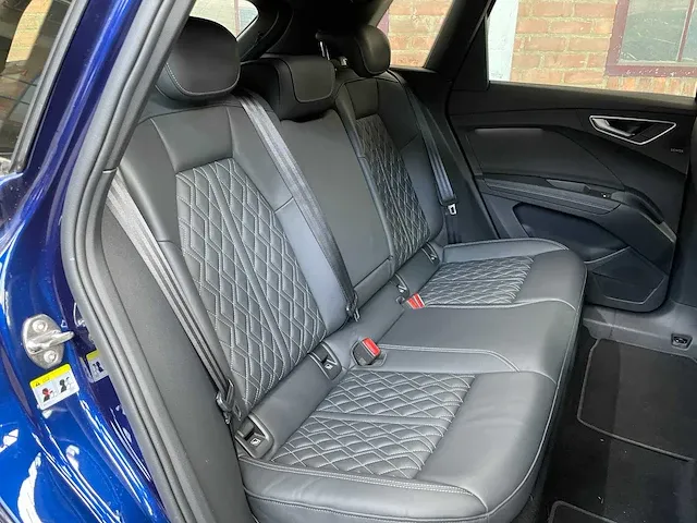 Audi q4 e-tron 35 s-line launch edition 55 kwh 170pk 2021, t-639-dp - afbeelding 76 van  83