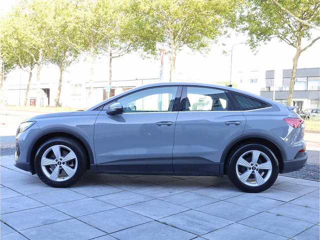 Audi q4 sportback e-tron 35 edition 55 kwh 125kw automaat 2022 - afbeelding 12 van  30