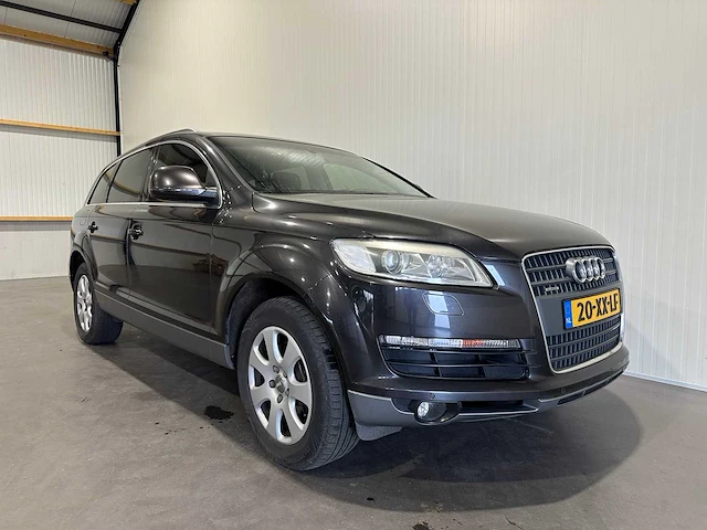 Audi q7 4.2 v8 fsi q.pro l+ 5+2 20-xx-lf - afbeelding 30 van  32