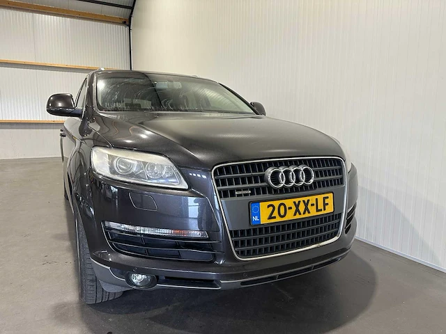 Audi q7 4.2 v8 fsi q.pro l+ 5+2 20-xx-lf - afbeelding 31 van  32